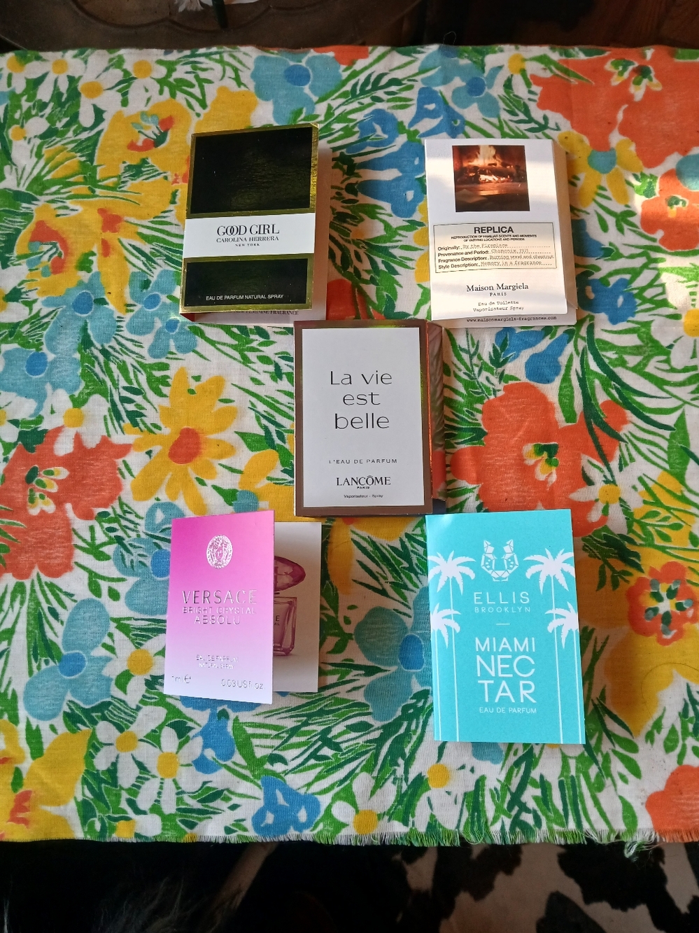 Designer Perfume Sample BUNDLE Lancome Carolina Herrera Versace Spring Luxury